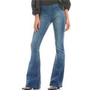 Free People Pull-On Flare Jeans – Size 26